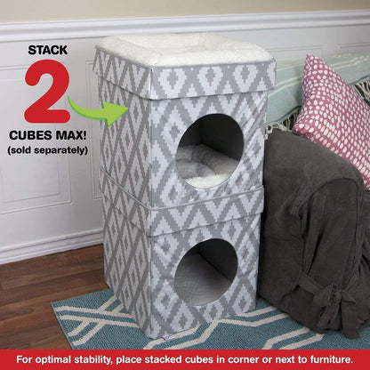 White cat cube with enclosed hideaway and top perch
