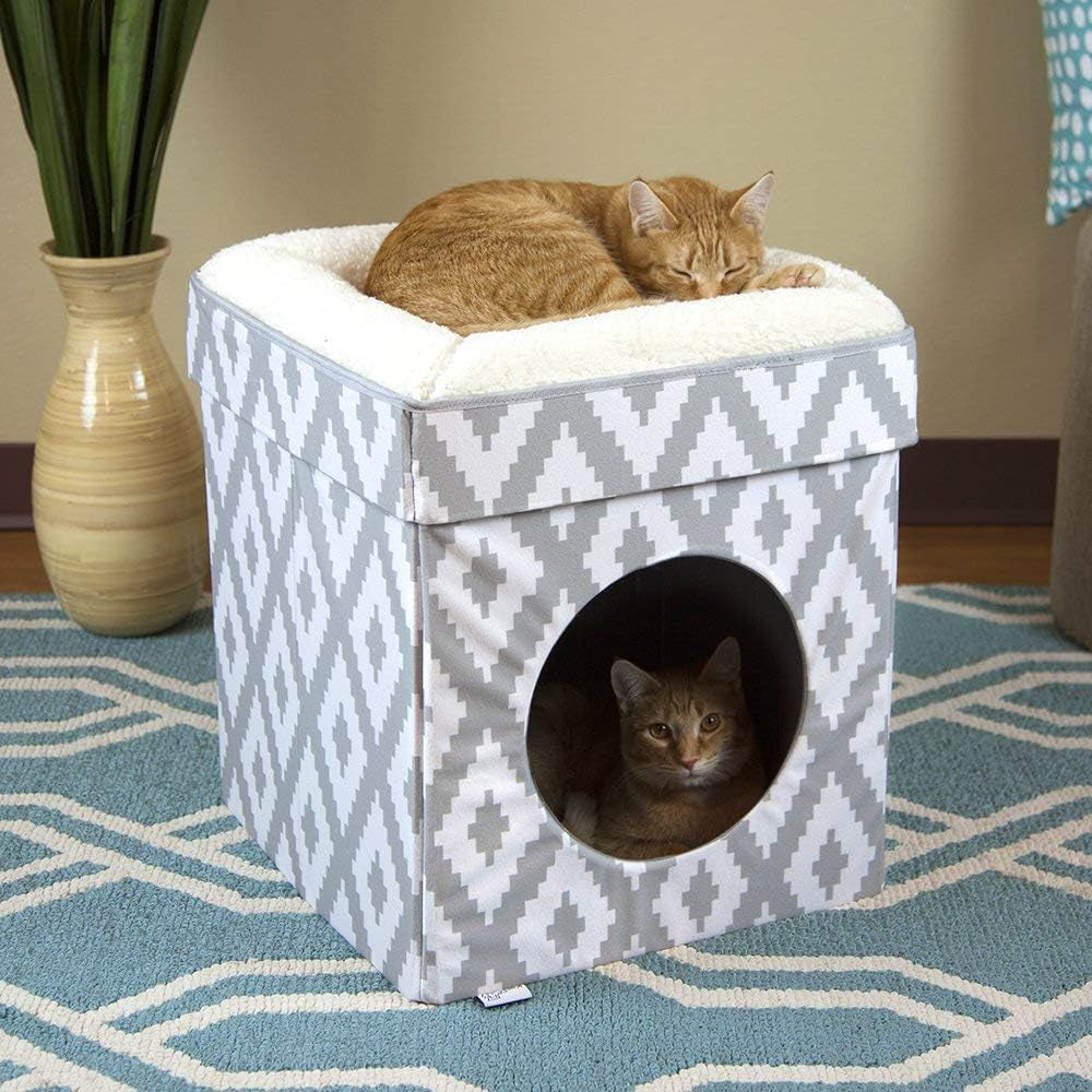 White cat cube with enclosed hideaway and top perch